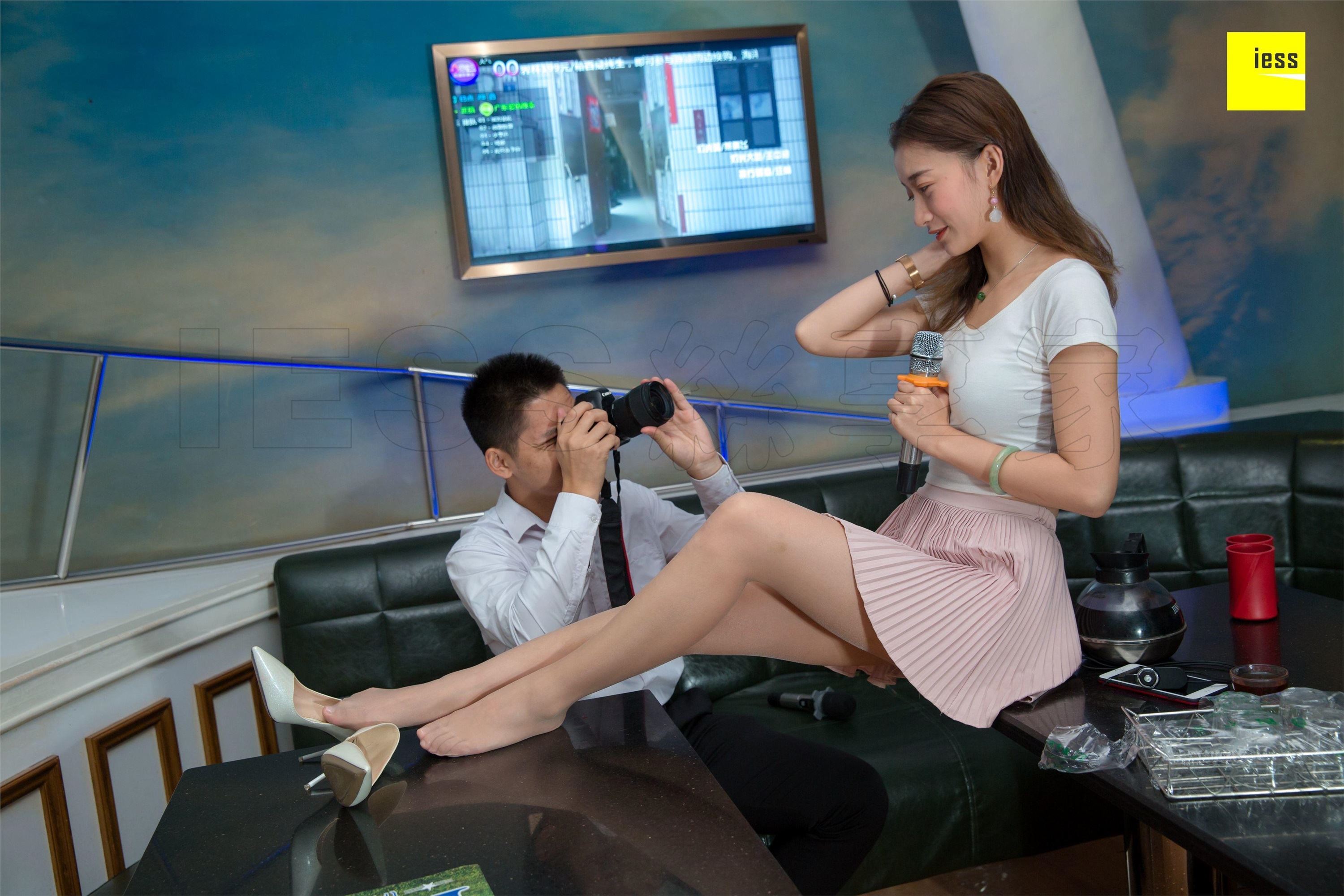 IESS异思趣向  2018.08.22《魔鬼周三》特刊32期：秋秋 摄影师约我去KTV